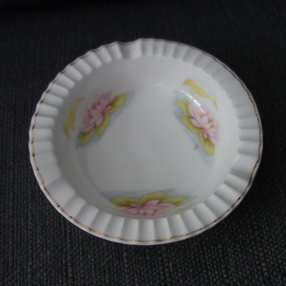 Vintage Ceramic Ash Tray - Picture 1 of 8